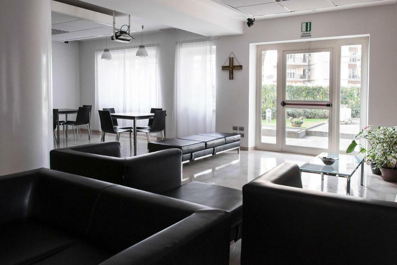 Preziosissimo Sangue Bed and Breakfast Roma Esterno foto